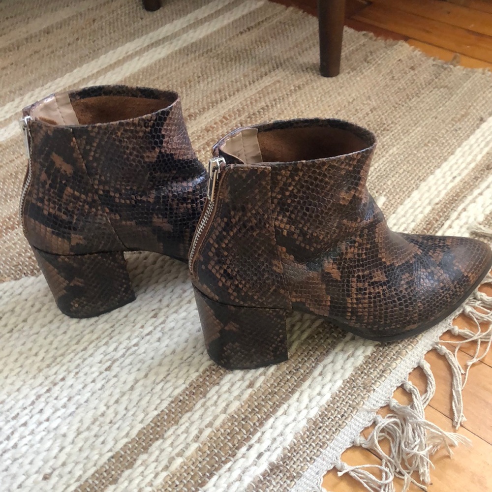 madden girl snake boots